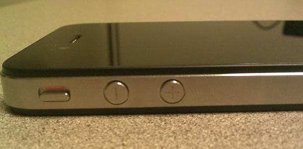 iphone-4-volume-buttons-reversed-0