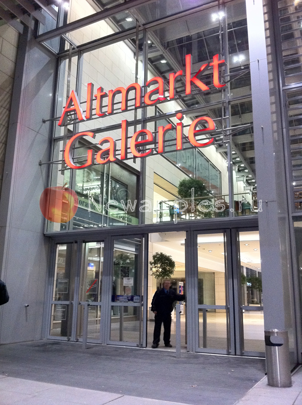 Dresden_apple_store_1