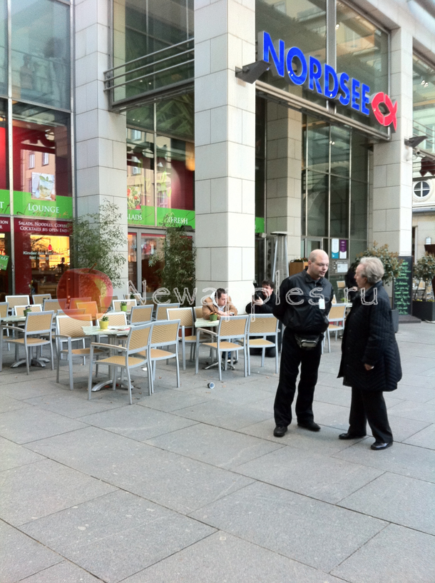 Dresden_apple_store_7.5