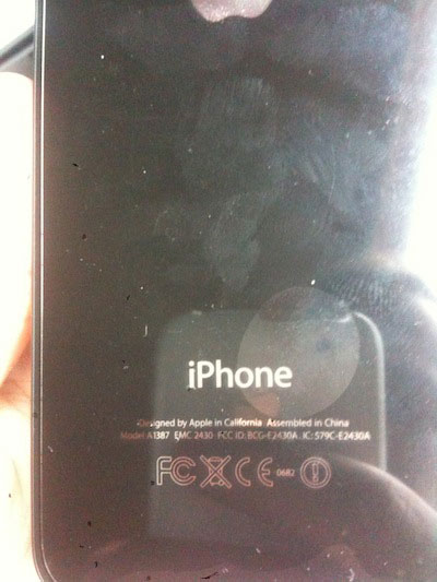 iphone4s_deliveries_start_arriving_early_3