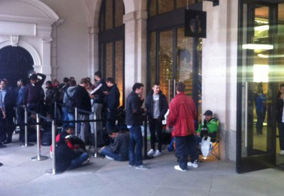 launch_iphone_4s_line_02