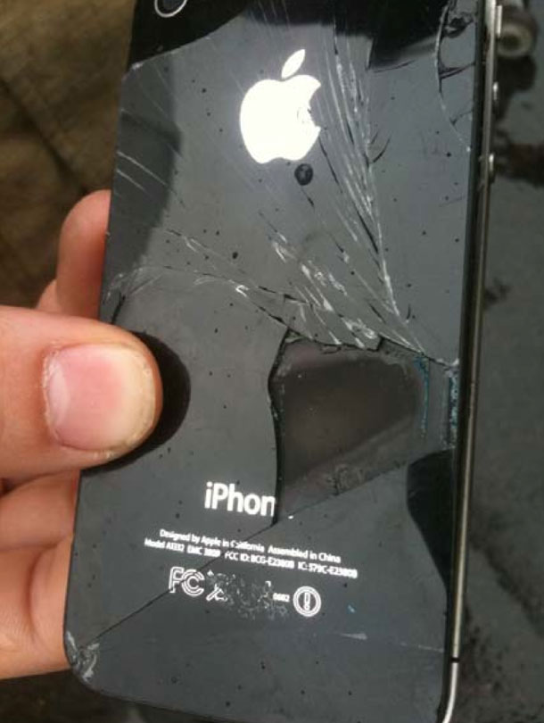 iphone_self_combusts_australian_flight_1