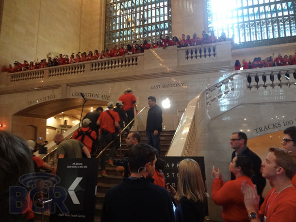gct_packed_apple_retail_store_opening_3