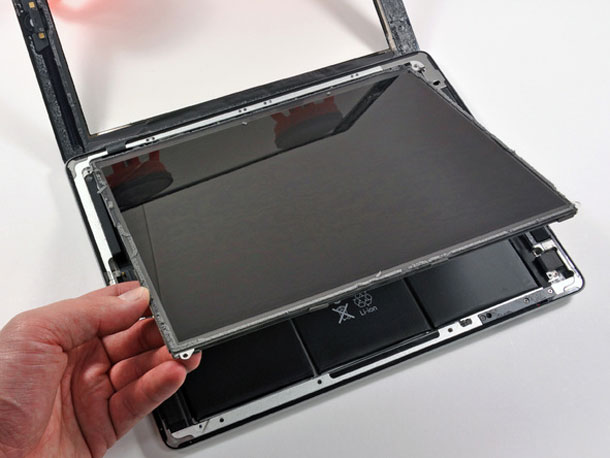 ifixit_tears_down_the_new_ipad_melbourne_australia_6