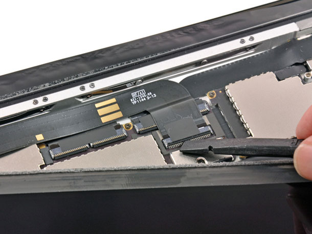 ifixit_tears_down_the_new_ipad_melbourne_australia_7