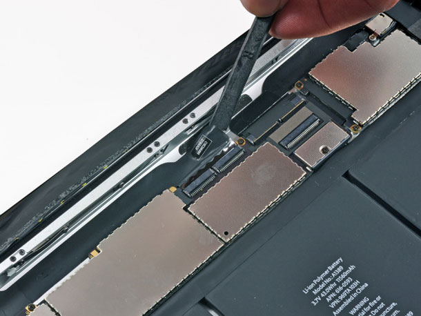 ifixit_tears_down_the_new_ipad_melbourne_australia_9
