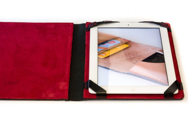 beautiful_ipad_case_than_this_stunning_leather_folio_1