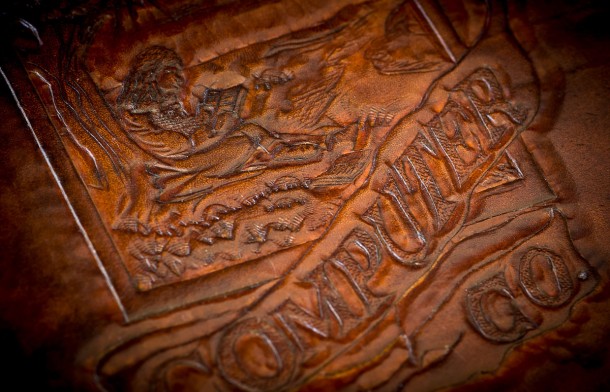 beautiful_ipad_case_than_this_stunning_leather_folio_4