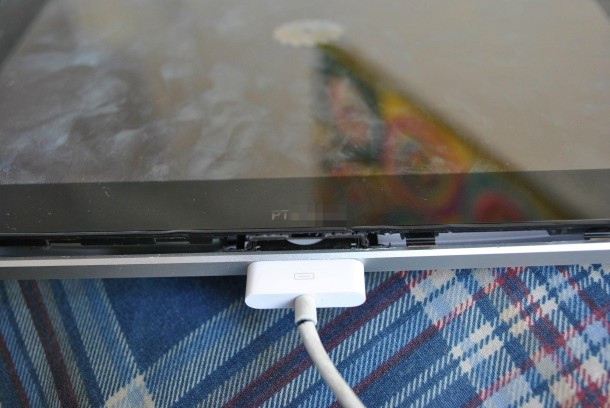 ebay_prototype_original_ipad_with_dual_dock_connectors_5