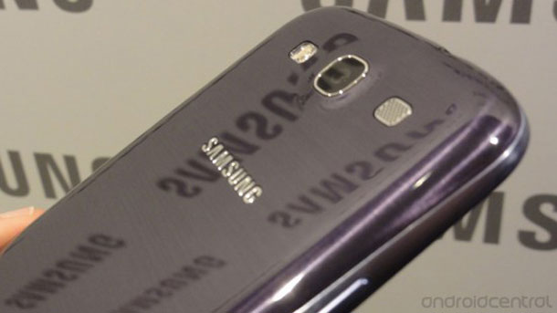 samsung_announces_galaxy_iii_biggest_iphone_competitor_date_13