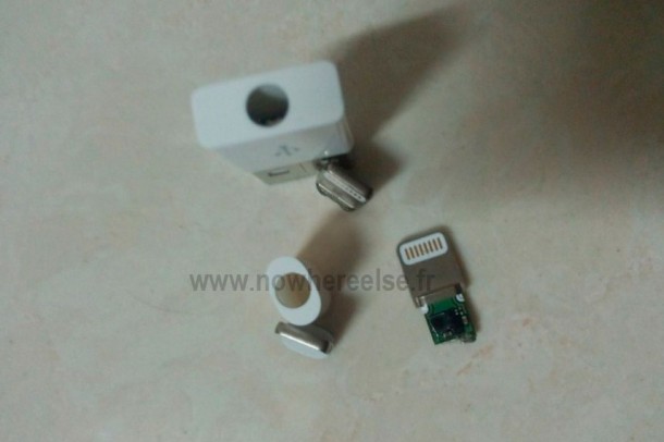 alleged-photos-of-apples-new-dock-connector_2