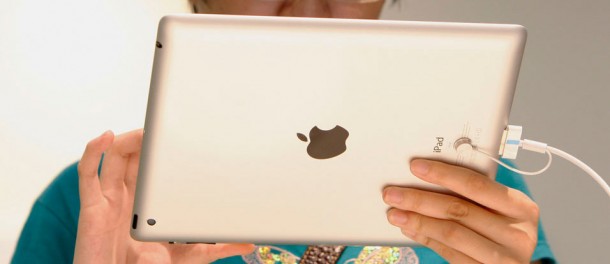 apple_deploying_locking_idevice_connectors_at_retail_location_1