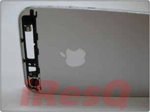 heres-what-the-iphone-5-looks-like-with-some-of-its-parts-assembled_4