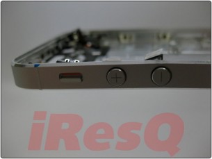 heres-what-the-iphone-5-looks-like-with-some-of-its-parts-assembled_5