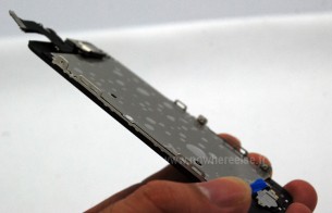 iPhone-5-front-assembly-compared-to-iPhone-4S-in-stunning-high-quality_9