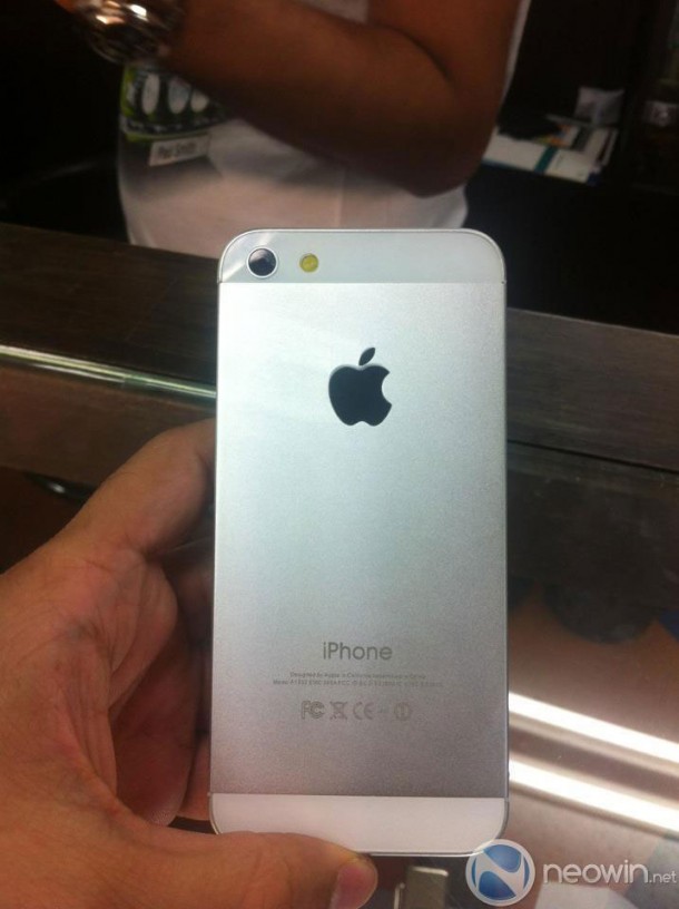 next-gen-iphone-prototypes-surface-in-bangkok_2