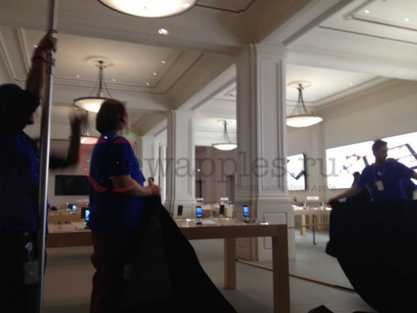 apple_store_amsterdam_iphone5_17