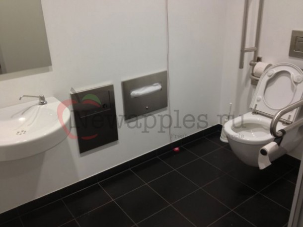 apple_store_amsterdam_iphone5_8