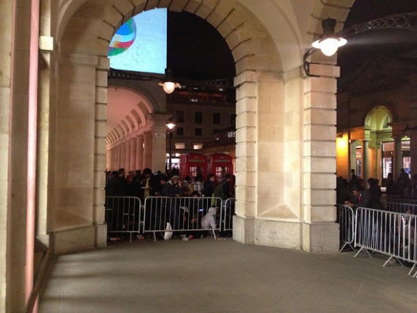 iphone-5-sales-begin-rolling-across-the-globe_3