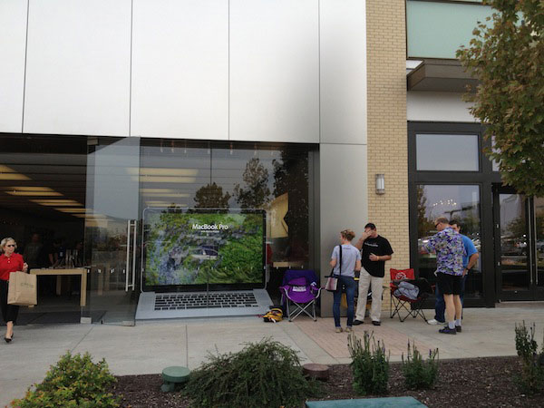 iphone-5-sales-begin-rolling-across-the-globe_7