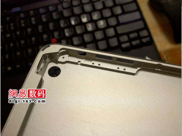 new-photos-show-details-of-alleged-ipad-mini-rear-shell_3