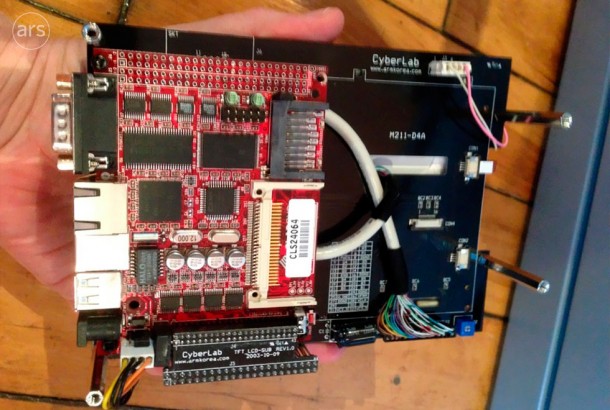 early-2005-iphone-prototype-looked-more-like-a-thick-ipad-mini_3