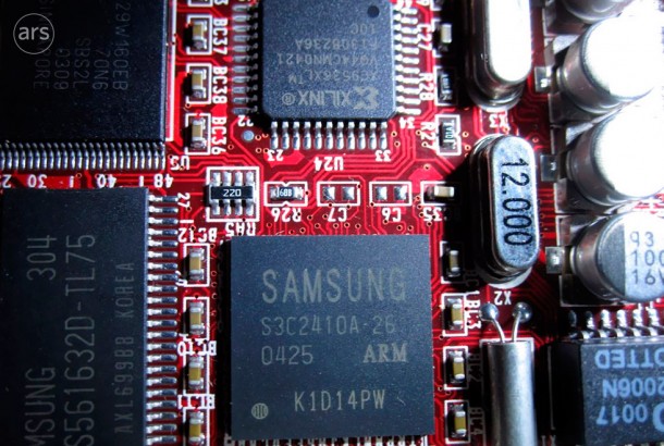 early-2005-iphone-prototype-looked-more-like-a-thick-ipad-mini_4