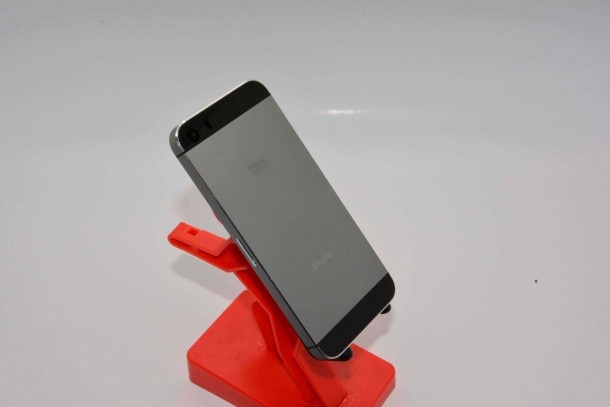 behold-first-part-leaks-grey-graphite-iphone-5s-2