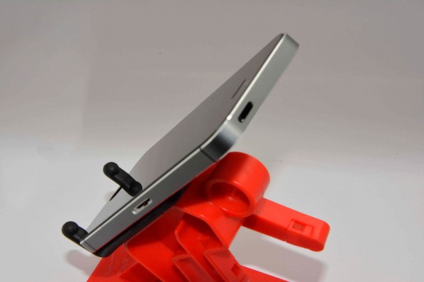 behold-first-part-leaks-grey-graphite-iphone-5s-3