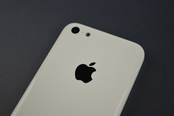 iphone-5c-leaks-again-in-highest-quality-photos-yet-1