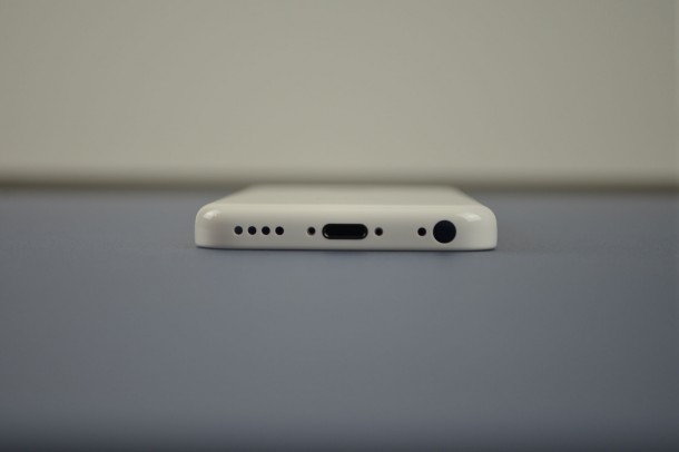 iphone-5c-leaks-again-in-highest-quality-photos-yet-3
