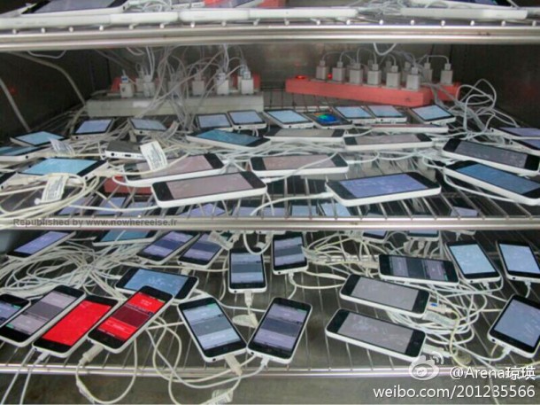 photo-shows-dozens-of-iphone-5c-devices-being-tested-at-iphone-manufacturer-pegatron-1