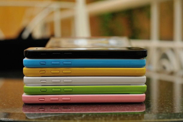 the-iphone-5c-likely-colors-plus-some-new-dummy-units-are-unveiled-5