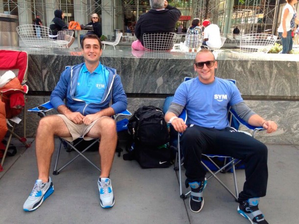 campers-already-setting-up-for-iphone-5s5c-launch-at-apples-fifth-avenue-store-3