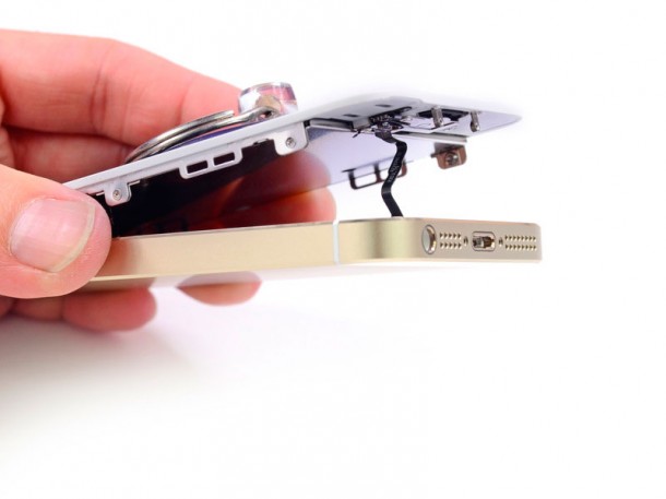 ifixits-iphone-5s-teardown-reveals-touch-id-fingerprint-sensor-invisible-m7-chip-1