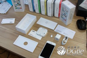 iphone-5s-5c-first-unboxing-10