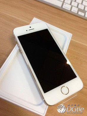 iphone-5s-5c-first-unboxing-5