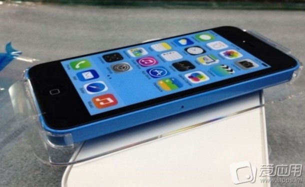 leaked-images-show-iphone-5c-in-blue-green-yellow-and-white-1