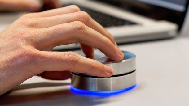 ces-2014-griffin-debuts-powermate-bluetooth-controller-for-mac-2