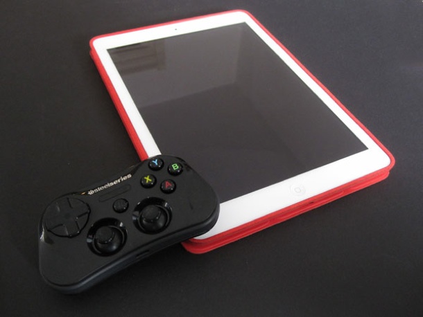 ces-2014-steelseries-announces-new-wireless-gaming-controller-for-ios-7-3
