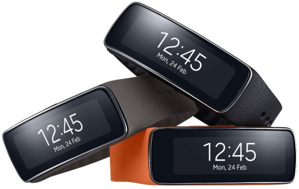 samsung-introduces-new-gear-fit-fitness-tracker-1