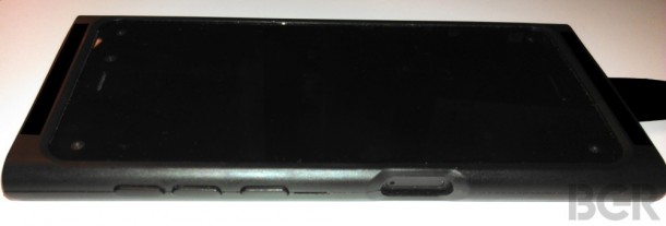 amazons-iphone-competitor-purportedly-revealed-in-photos-with-6-cameras-3d-ui-2