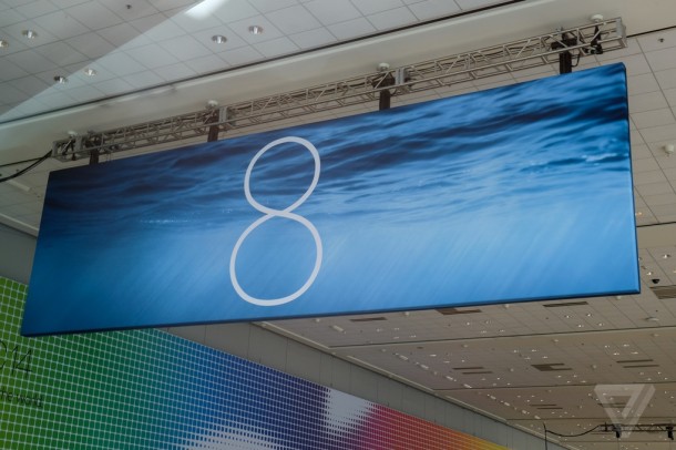 first-ios-8-banner-goes-up-at-moscone-center-ahead-of-wwdc-4