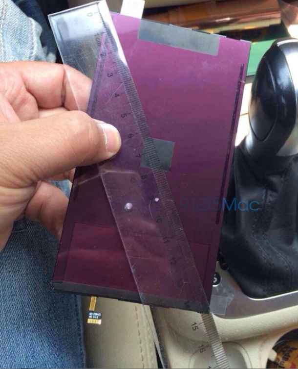 first-leaked-display-from-the-5-5-inch-iphone-6-2