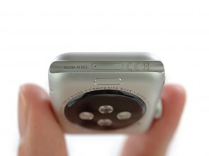 apple-watch-gets-teardown-treatment-unannounced-data-port-discovered-5