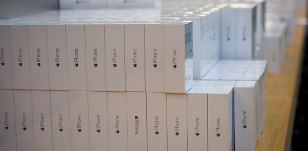 new-iphone-enters-production-foxconn-pegatron-0