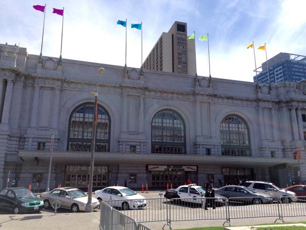 apple-confirmed-to-host-event-at-bill-graham-civic-auditorium-1
