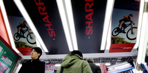 foxconn-may-buy-sharps-lcd-business-0