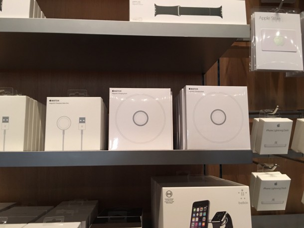 apple-watch-dock-now-available-to-buy-in-some-apple-stores-1