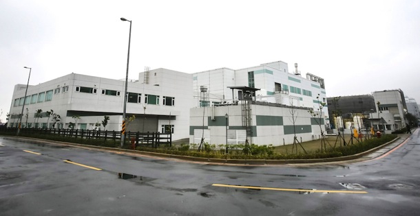 apple-thinner-display-taiwan-1